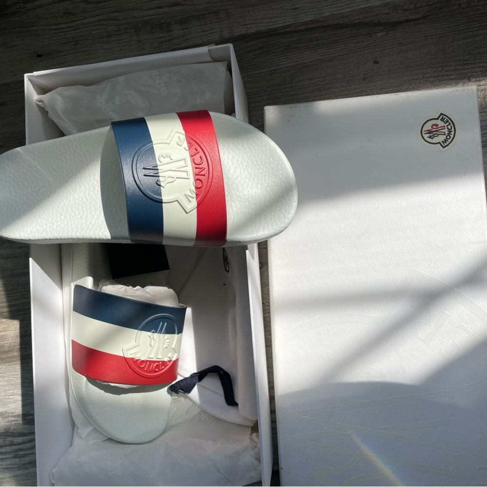 Moncler Basile Slides - Picture 3 of 7
